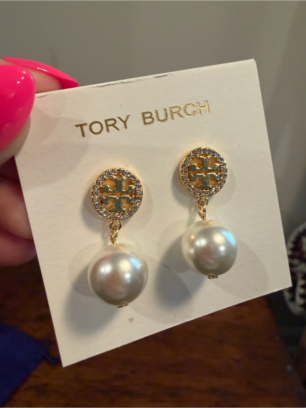 Tory Burch Gold Logo Pearl Drop Earrings with Dust Bag NWT - Picture 2 of 5
